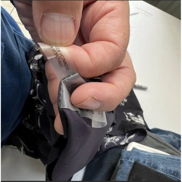 Vince Camuto Crepe de China A-Line Dress Bell Sleeve Floral Navy Blue‎ Size 4 - Picture 10 of 10